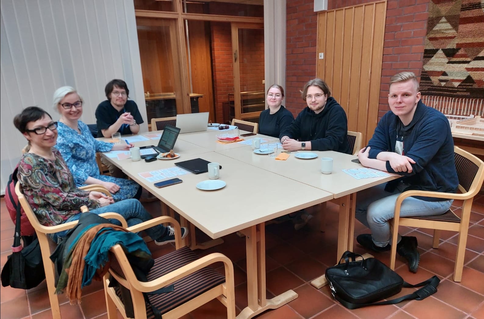 Kuvassa viestinnän työryhmä ja vasemmalta Tiina Salmi-Carlson, Heidi Hoffman, Niko-Pekka Ovaskainen, Saara ...